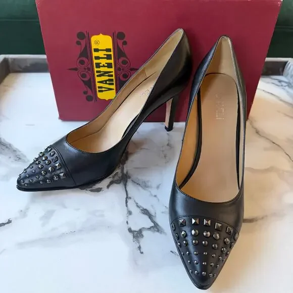 NEW Vaneli Ancyra Black Leather Studded Pumps Size 8.5 - Picture 2 of 7